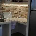 Ranias House