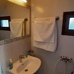 Ranias House דירה